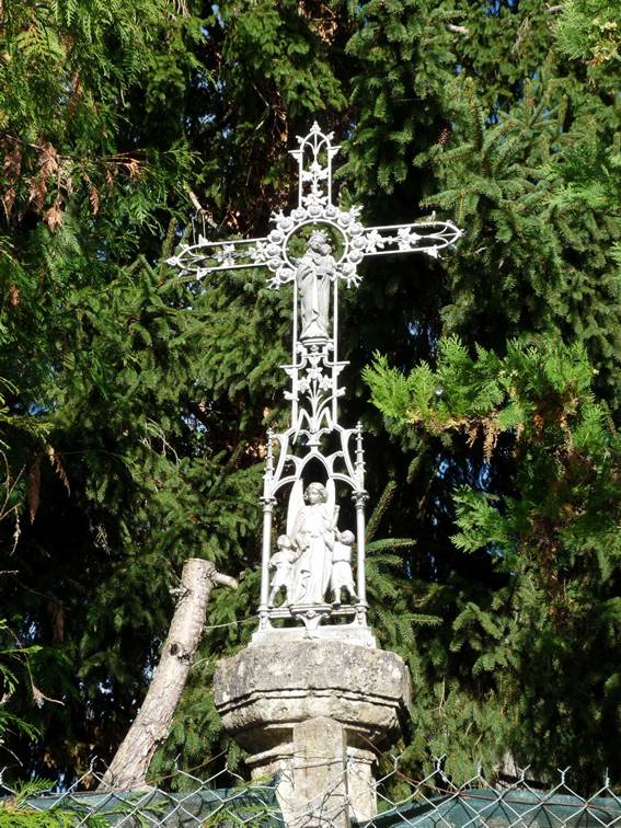 Une image contenant arbre, plein air

Le contenu gnr par lIA peut tre incorrect.