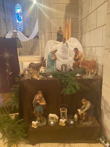 Une image contenant autel, mur, int�rieur

Le contenu g�n�r� par l�IA peut �tre incorrect.