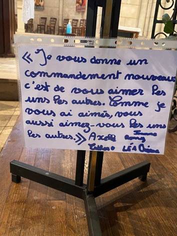 Gros plan sur le texte du chemin de Pâques