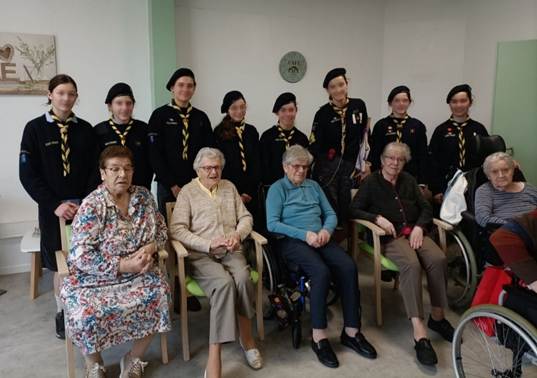 Les Guides sont venues chanter pour nos aînés à l'Ehpad de Saint Christophe sur le Nais