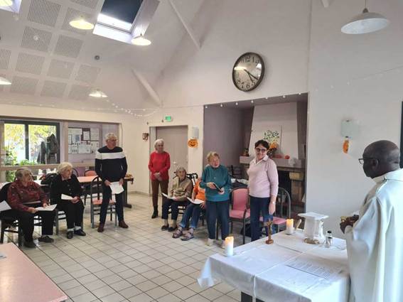 Vendredi 14 novembre  la MARPA de Neuill Pont Pierre. 